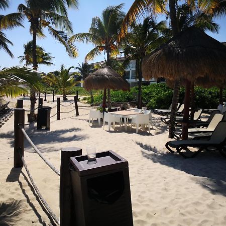 Beachside Corasol El Amanecer De Frida Para 2 Personas Плайя-дель-Кармен Екстер'єр фото